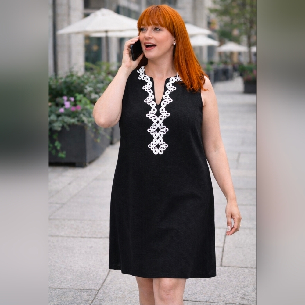 Jessica Howard Black Sleeveless Shift Dress White Embroidered V-Neck
